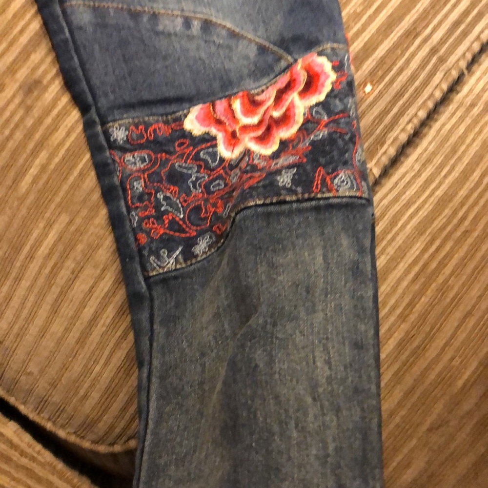 Japanese seam accent embroidered jeans - Picture 2 of 16